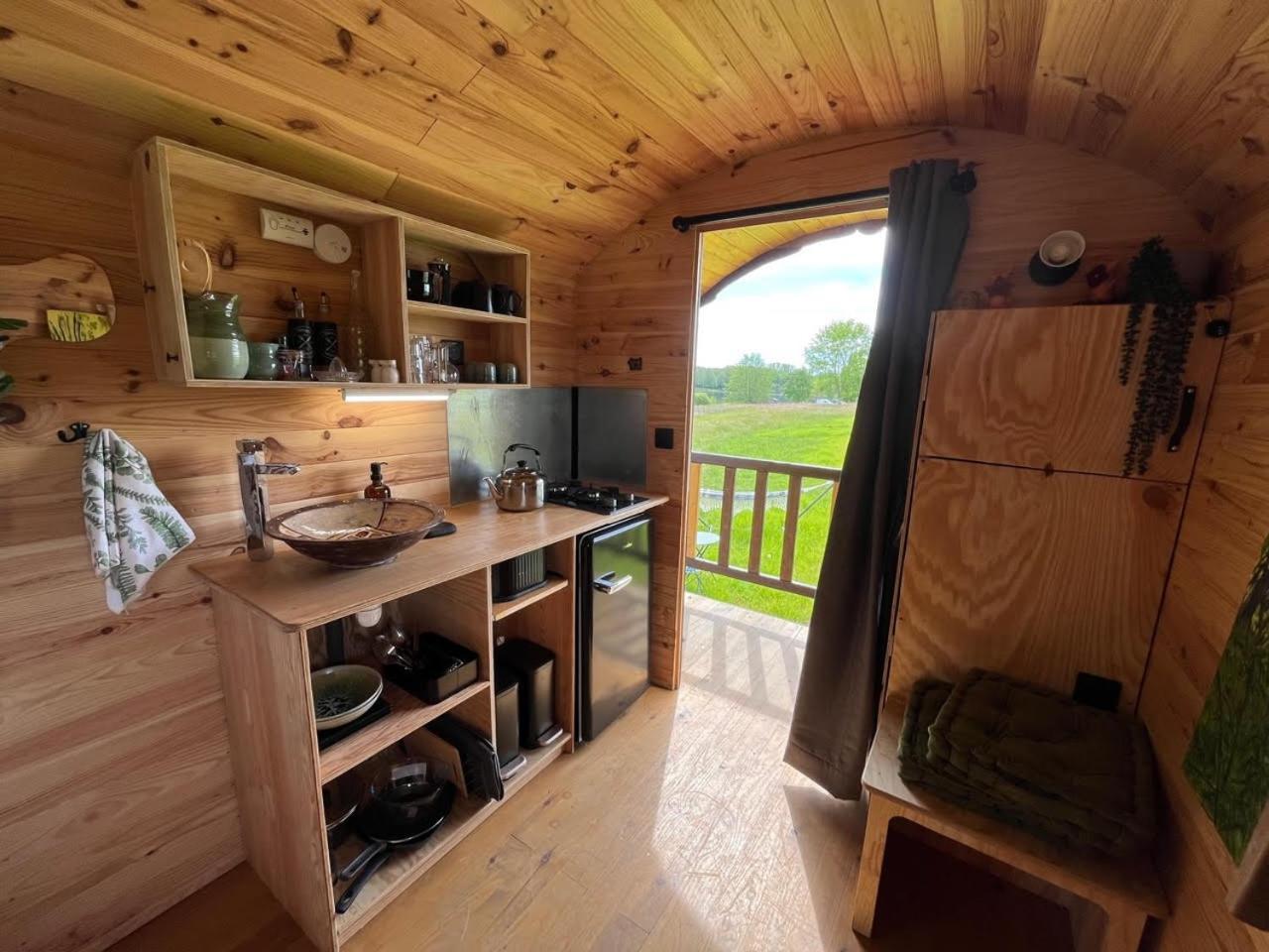 Les Logements Insolites De La Base Nautique Verneuil  Esterno foto