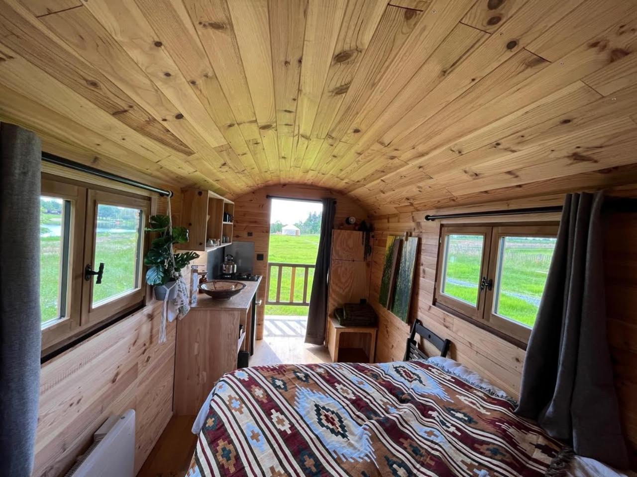 Les Logements Insolites De La Base Nautique Verneuil  Esterno foto