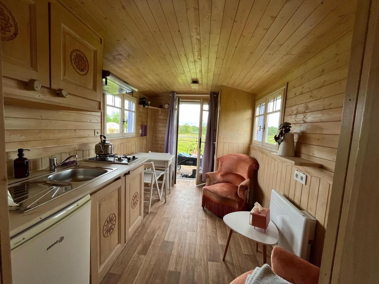 Les Logements Insolites De La Base Nautique Verneuil  Esterno foto