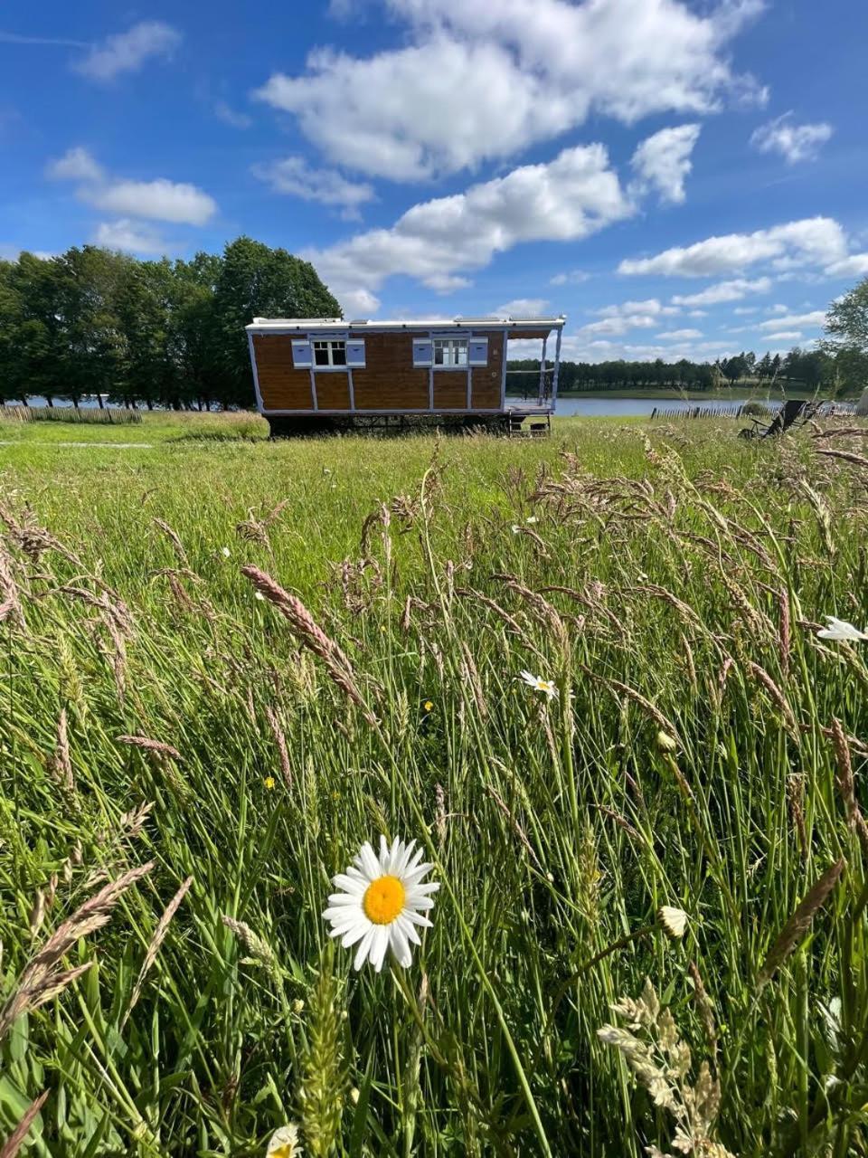 Les Logements Insolites De La Base Nautique Verneuil  Esterno foto