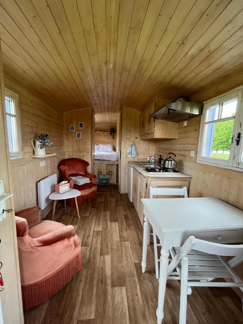 Les Logements Insolites De La Base Nautique Verneuil  Esterno foto