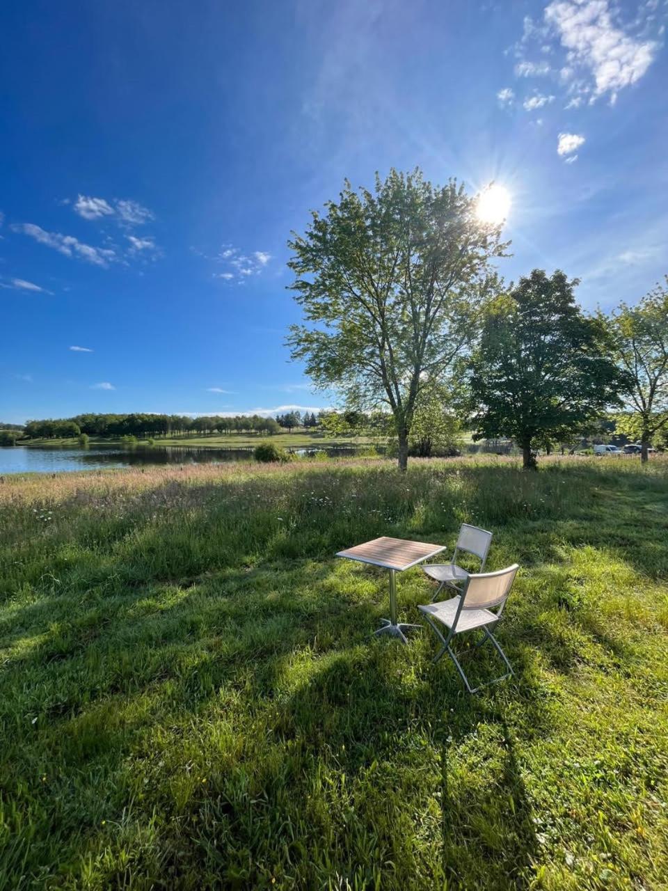 Les Logements Insolites De La Base Nautique Verneuil  Esterno foto